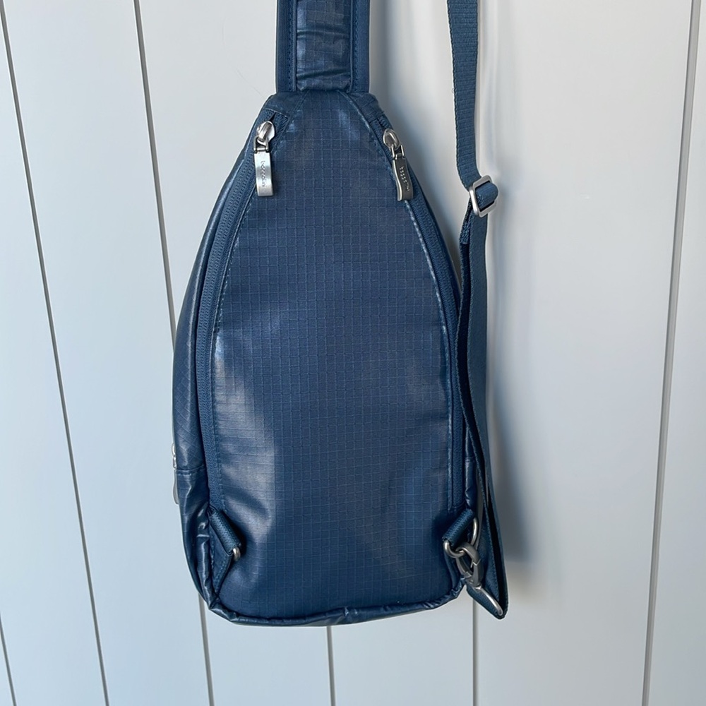 baggallini Crossbody Bag- Metallic Blue - Picture 3 of 3